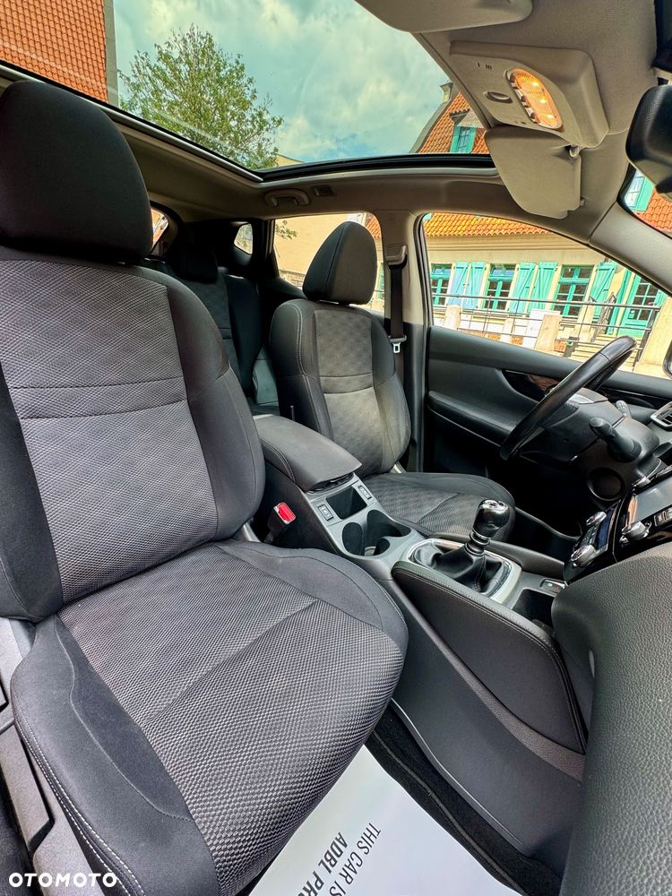 Nissan Qashqai 1.2 DIG-T N-Connecta EU6 - 24