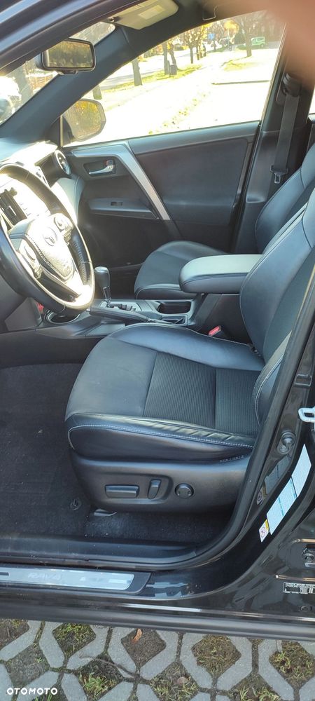 Toyota RAV4 Hybrid Style 4x4 - 17