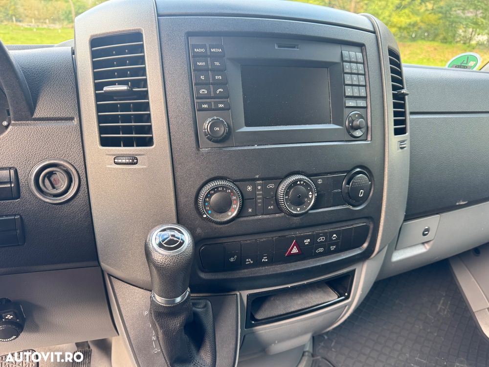 Mercedes-Benz Sprinter - 5