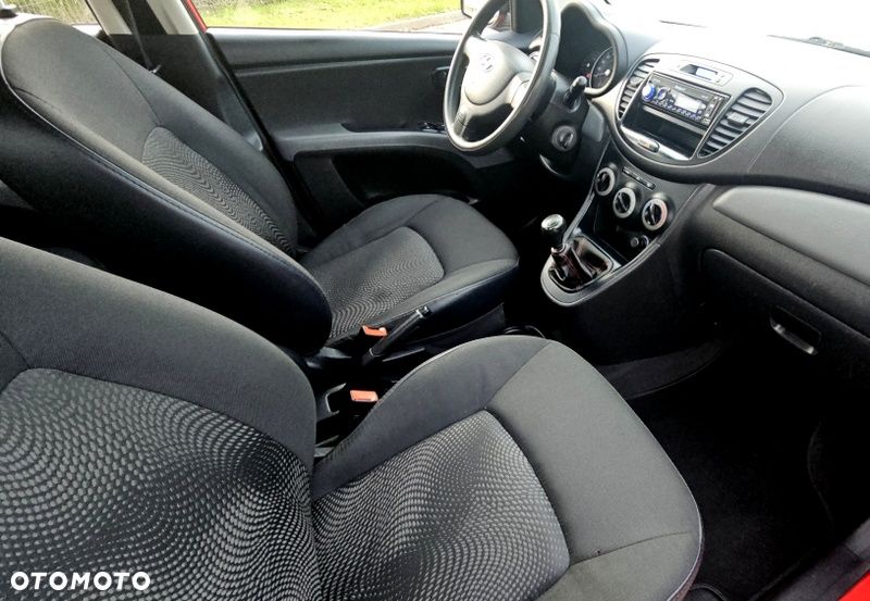 Hyundai i10 1.1 Edition 20 - 21