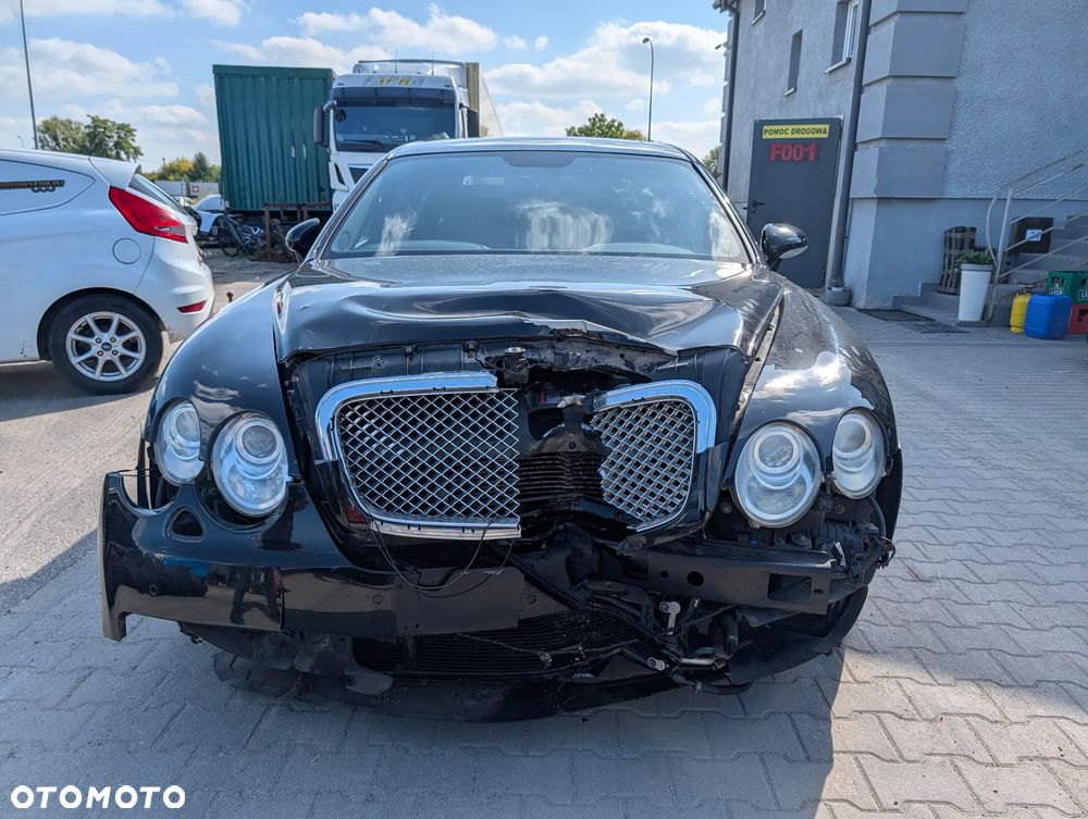 Bentley Flying Spur - 5