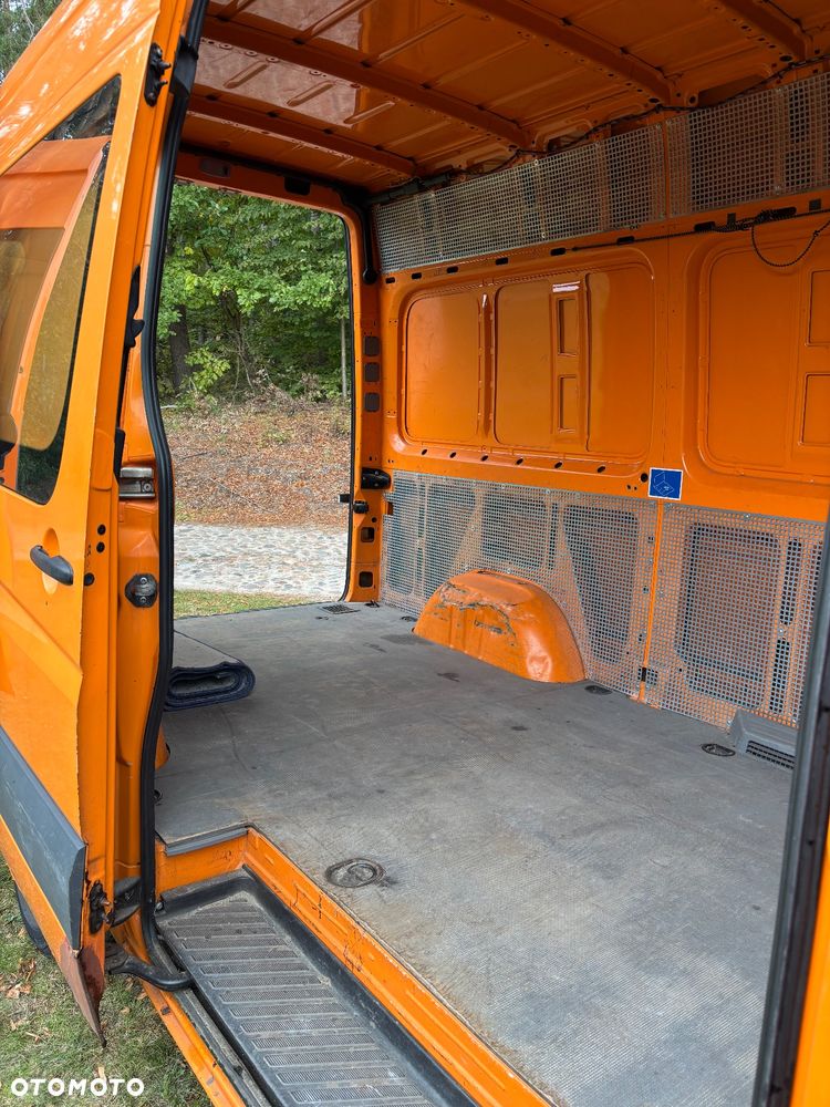 Mercedes-Benz Sprinter - 2