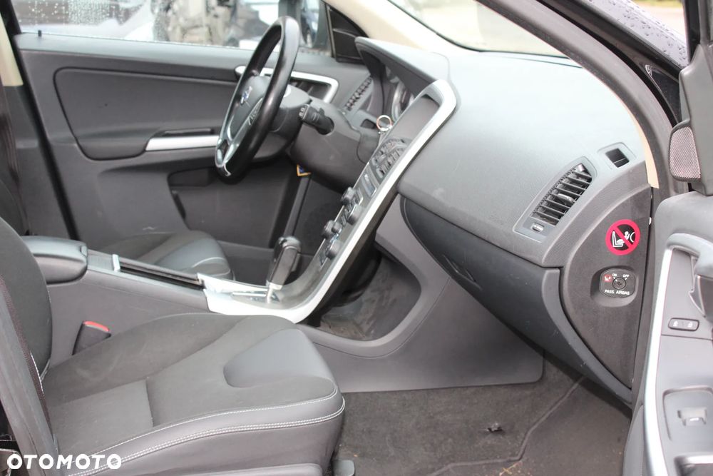 Volvo XC 60 D3 Momentum - 15