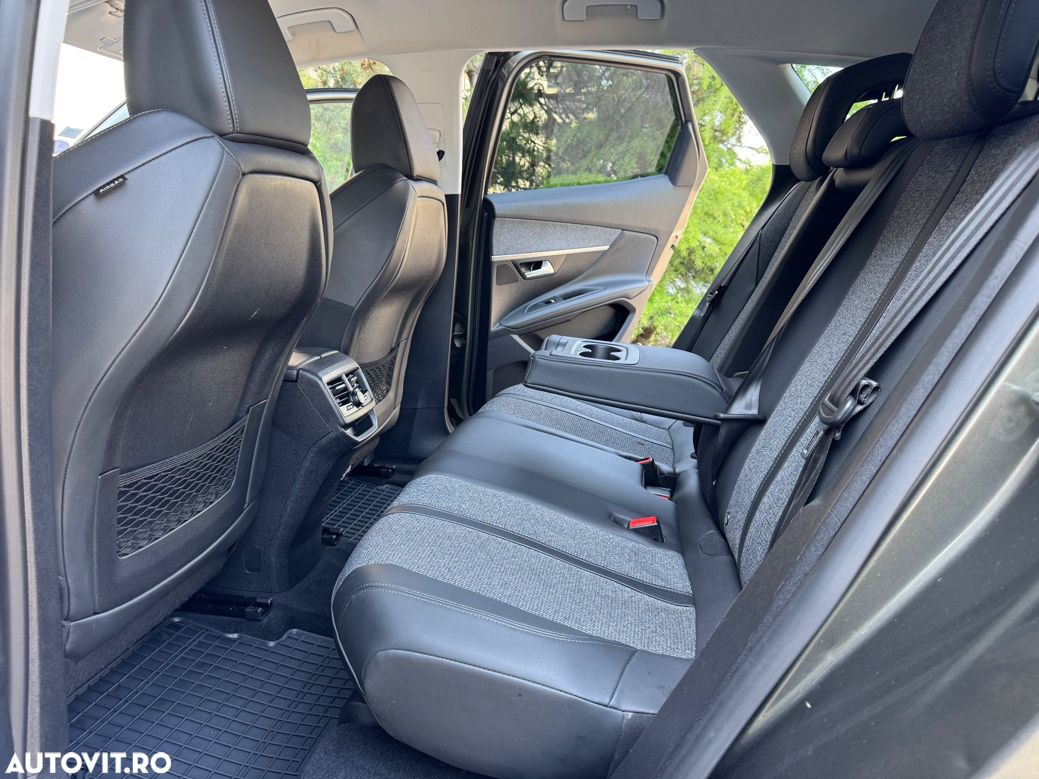 Peugeot 3008 PureTech 130 Stop & Start GPF EAT8 GT - 16