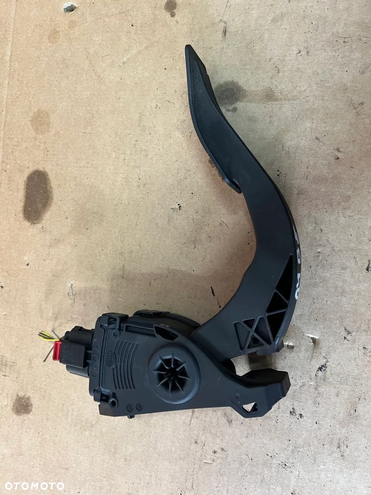 Pedał gazu potencjometr Audi A4 B8 2.0 TDI 8K1721523A - 2