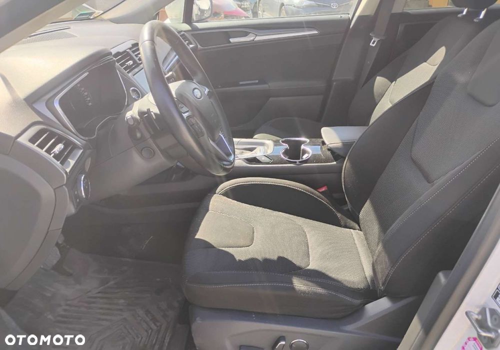 Ford Mondeo - 8