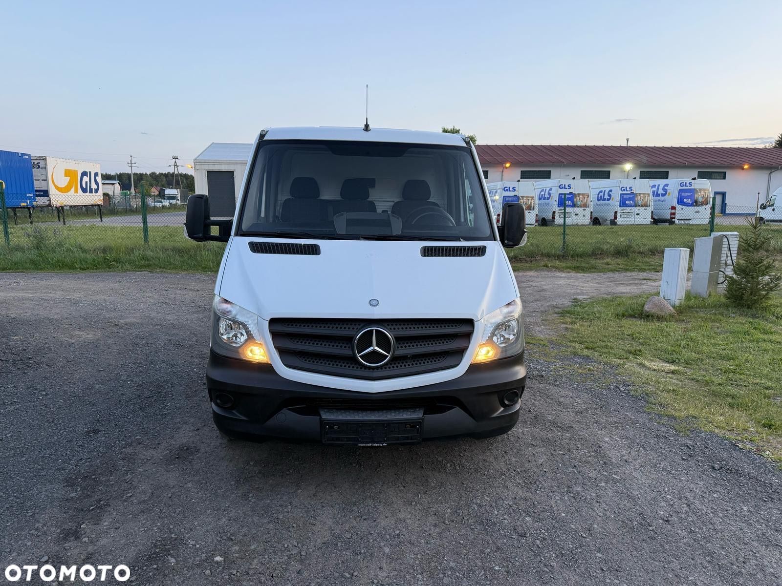 Mercedes-Benz Sprinter - 1