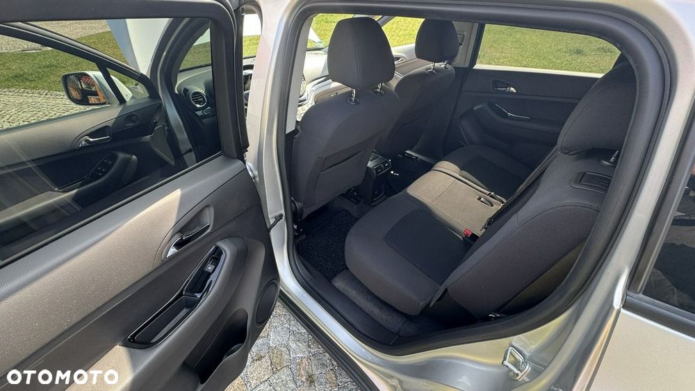 Chevrolet Orlando - 18