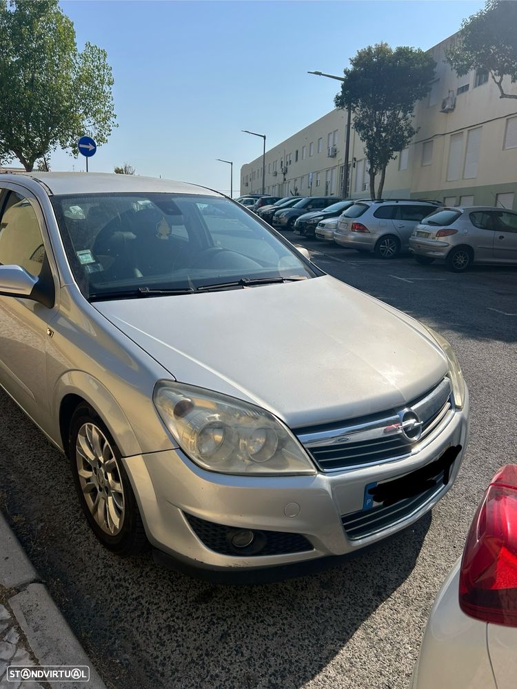Opel Astra 1.7 CDTi Cosmo ecoFLEX - 1