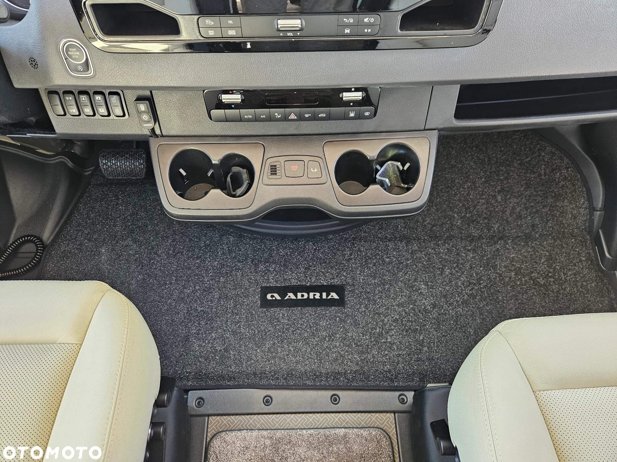 Adria Supersonic 890 LC - 14