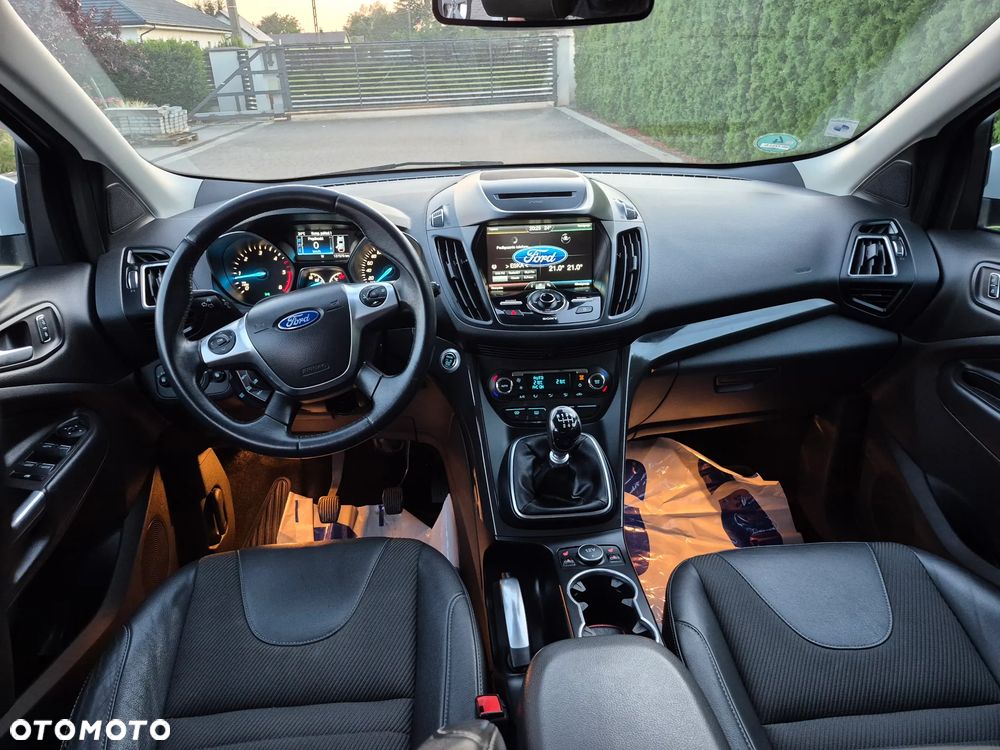 Ford Kuga - 33