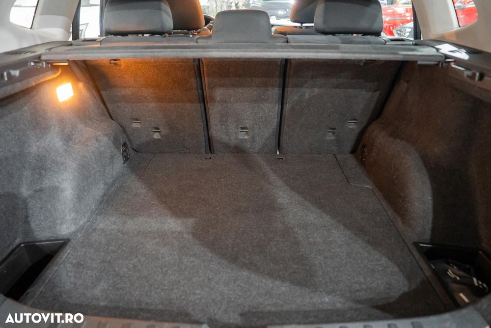 BMW X1 sDrive16d - 12