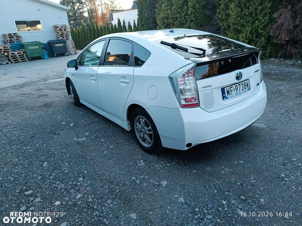 Toyota Prius 2011 photo 4