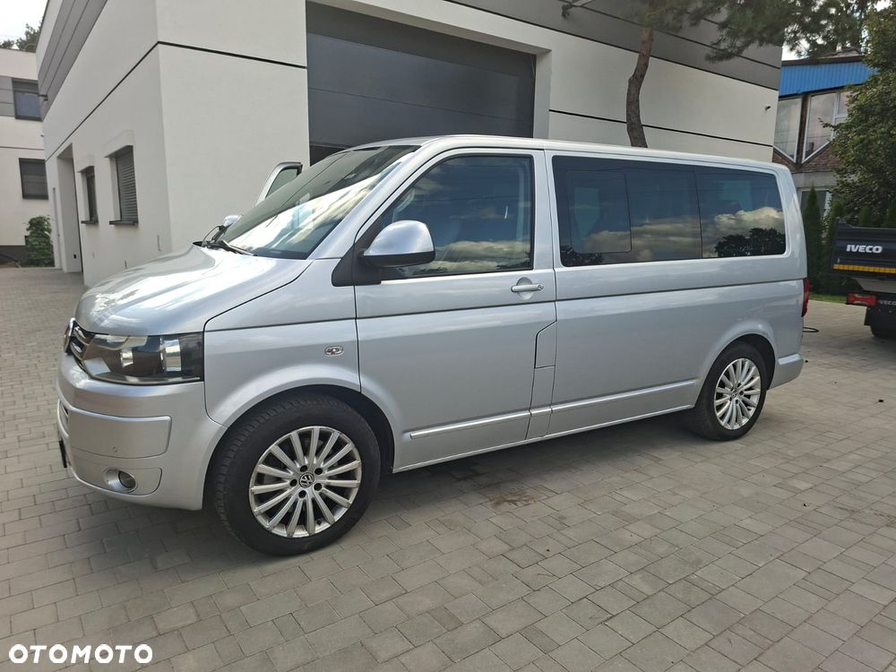 Volkswagen Multivan - 1