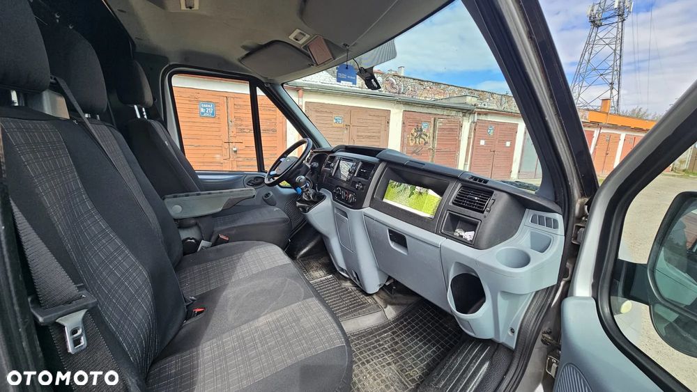Ford Transit - 9