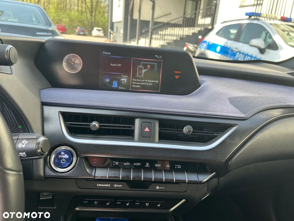 Lexus UX 250h Elegance AWD - 11