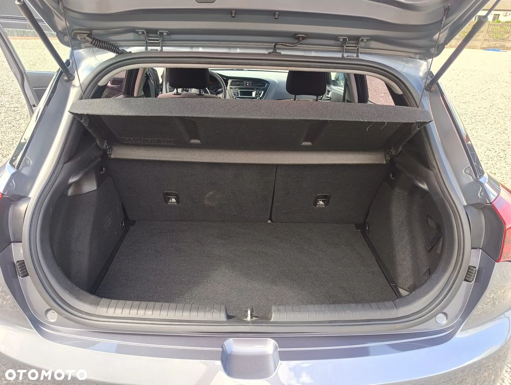 Hyundai i20 1.4 Comfort - 12