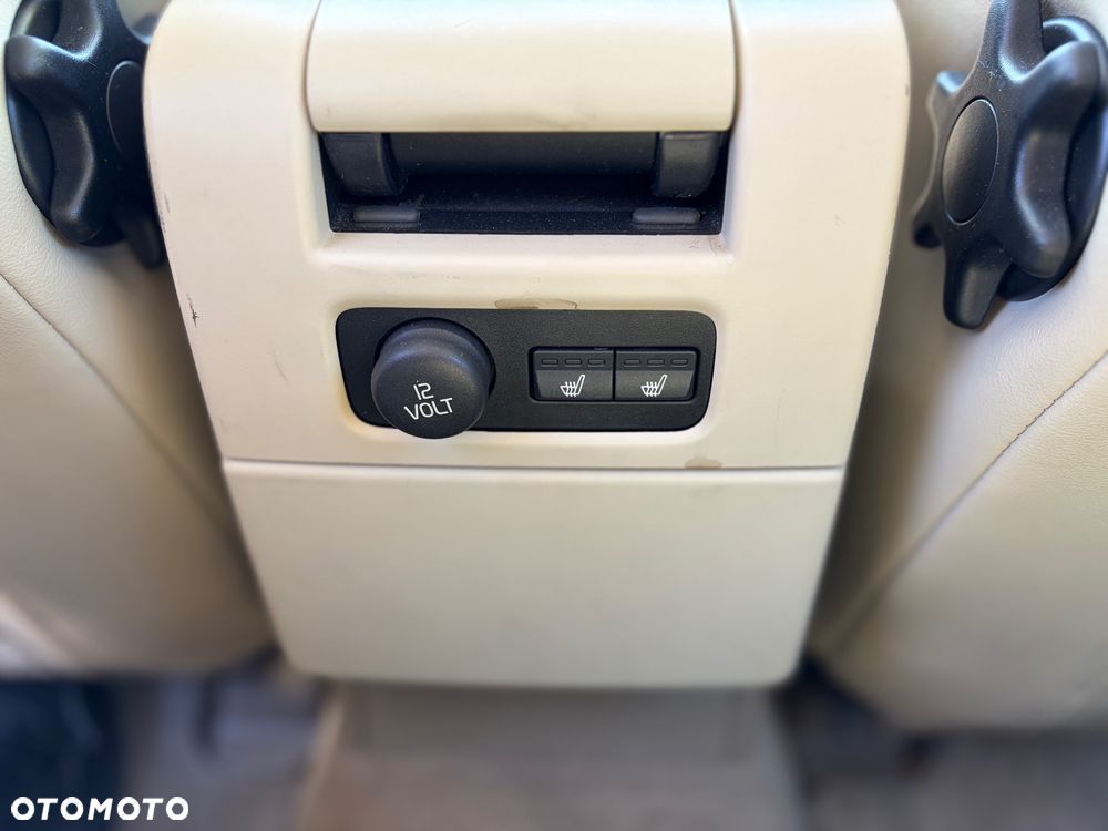 Volvo XC 70 - 28