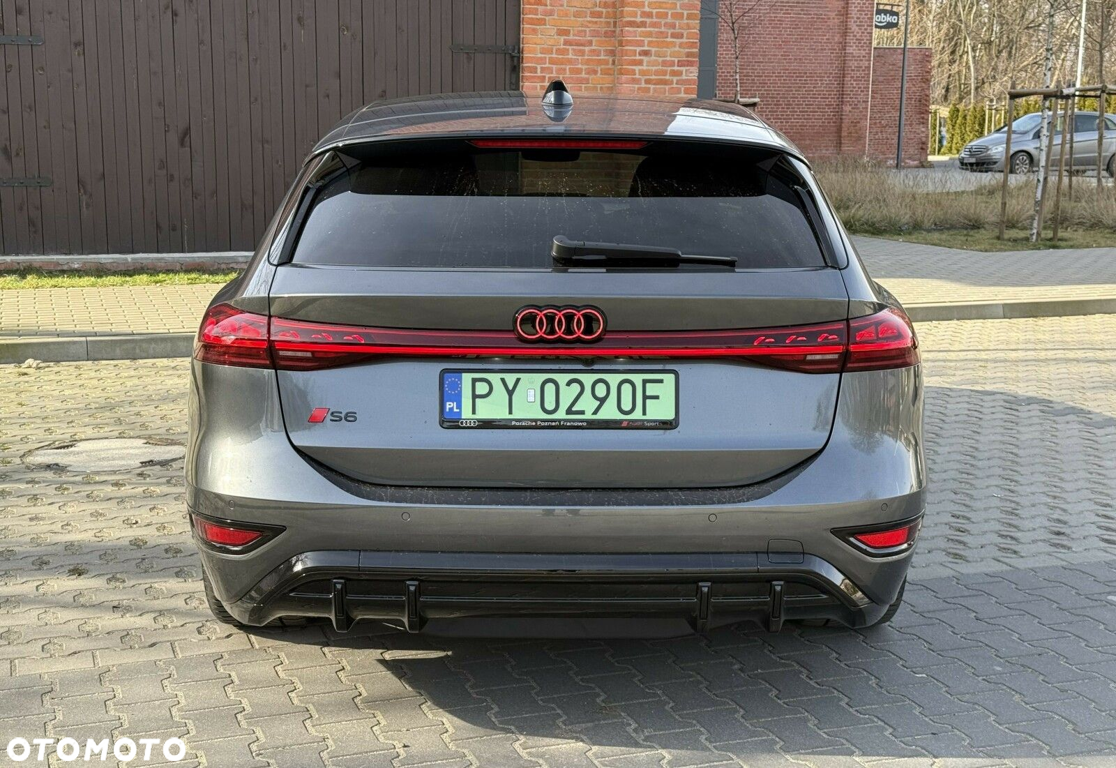 Audi A6 - 6