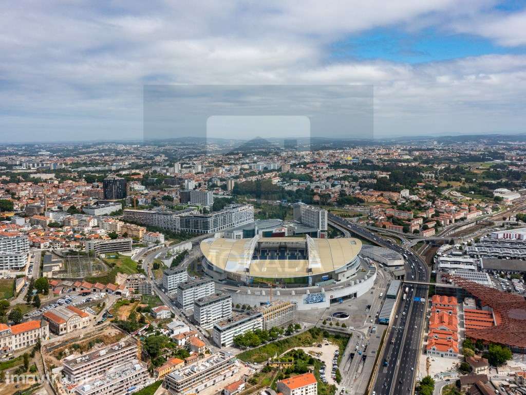 APARTAMENTO T2 || JUNTO AO METRO || PORTO - Grande imagem: 5/8