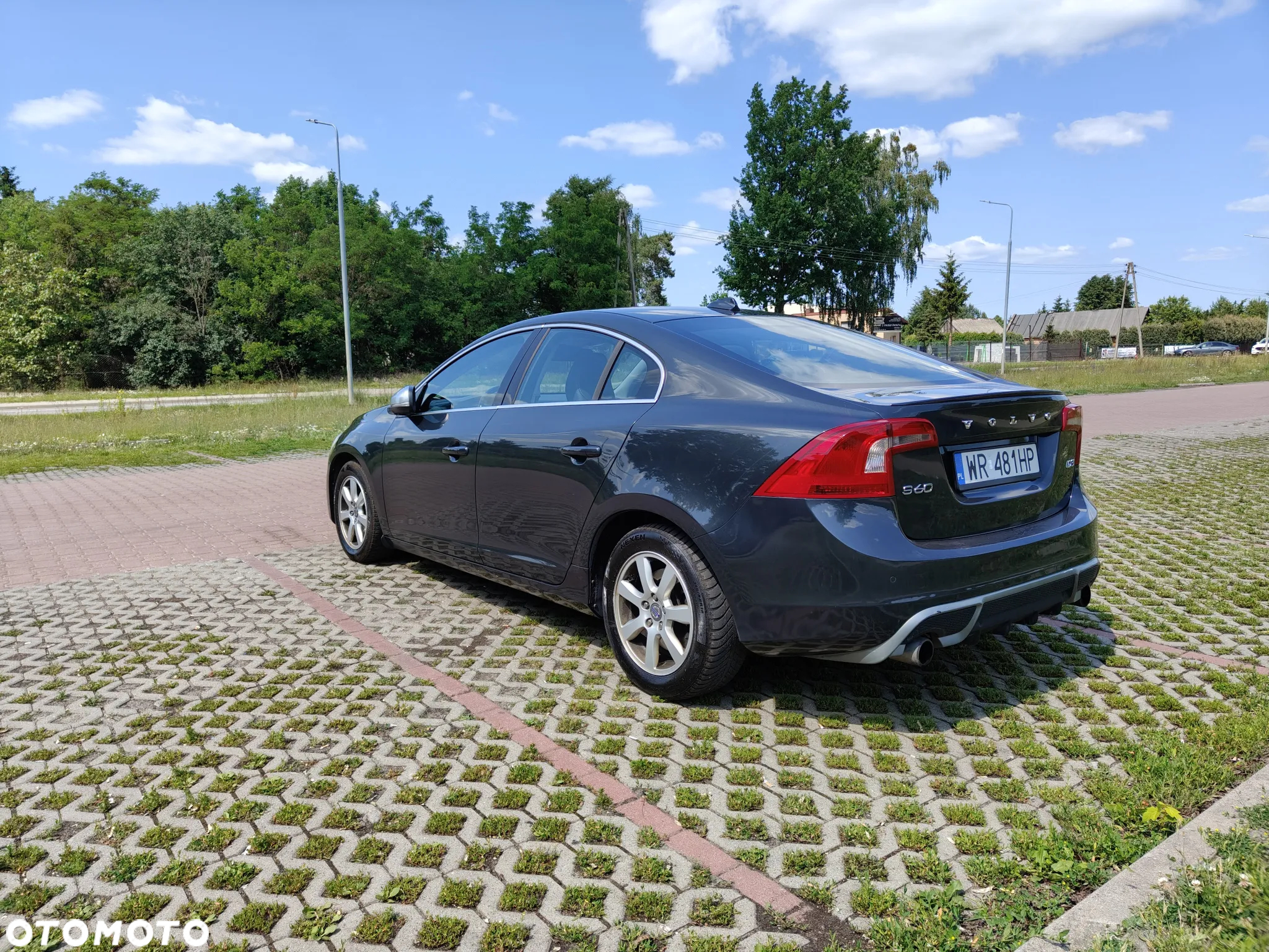 Volvo S60 D3 R-Design - 4
