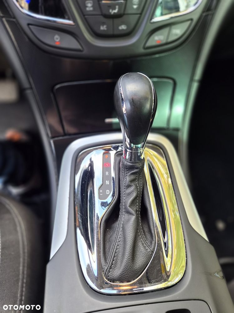 Opel Insignia 2.0 CDTI Edition - 11