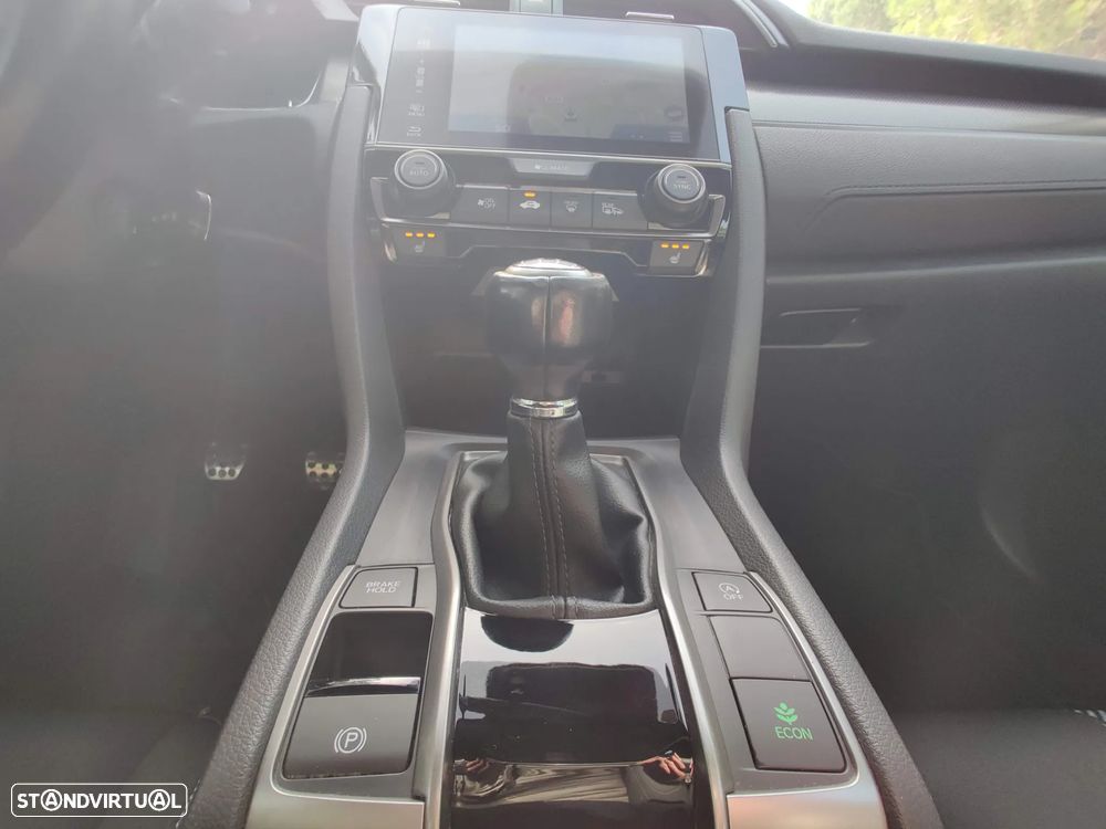 Honda Civic 1.0 i-VTEC Executive - 17