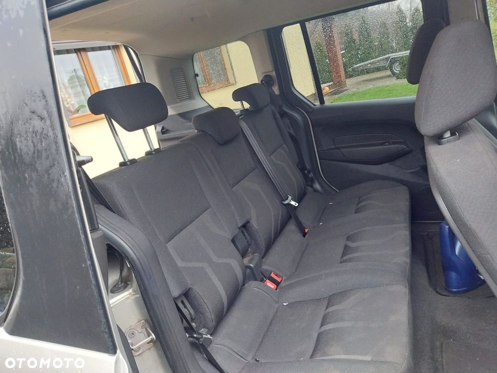 Ford Tourneo Connect - 10