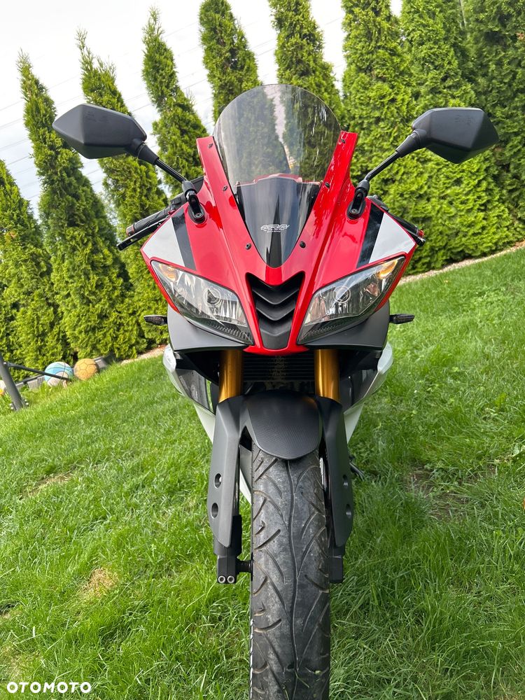 Yamaha YZF - 9