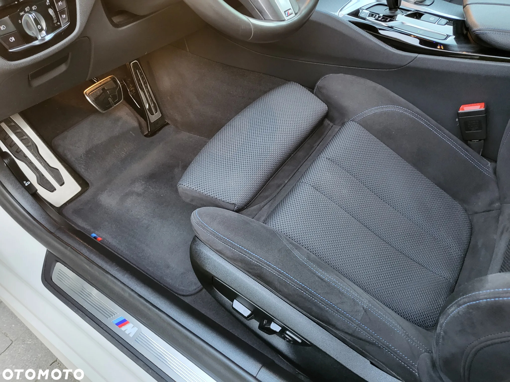BMW Seria 5 520d xDrive M Sport sport - 36