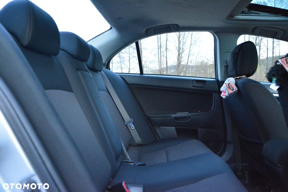 Mitsubishi Lancer - 13