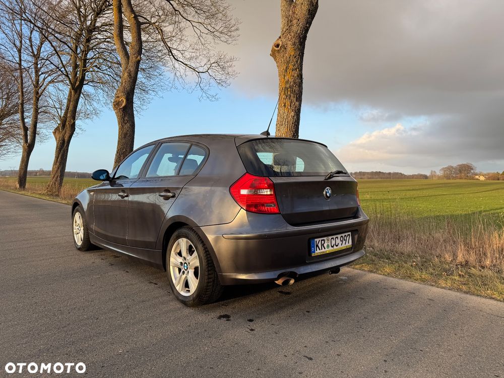 BMW Seria 1 120d DPF Edition Sport - 6