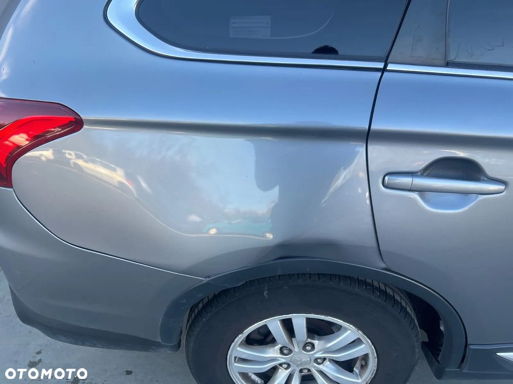 Mitsubishi Outlander 2.0 Intense 4WD CVT - 13