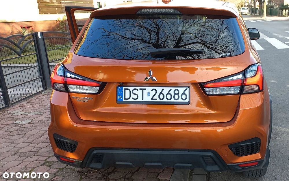 Mitsubishi Outlander - 12