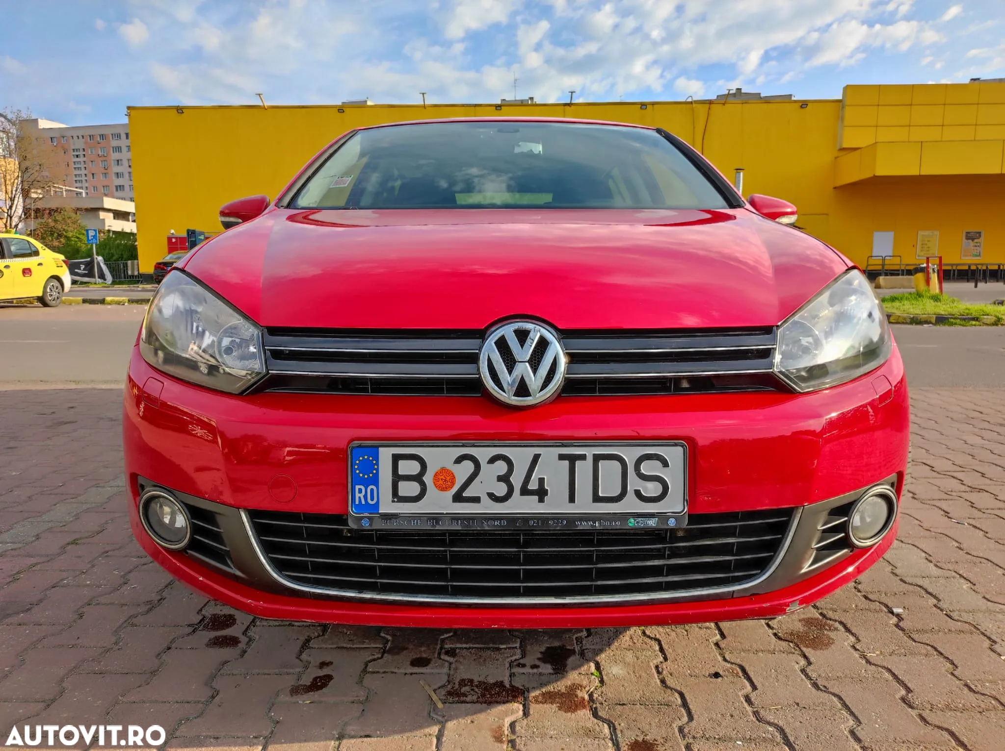Volkswagen Golf 1.6 TDI DPF Highline - 19
