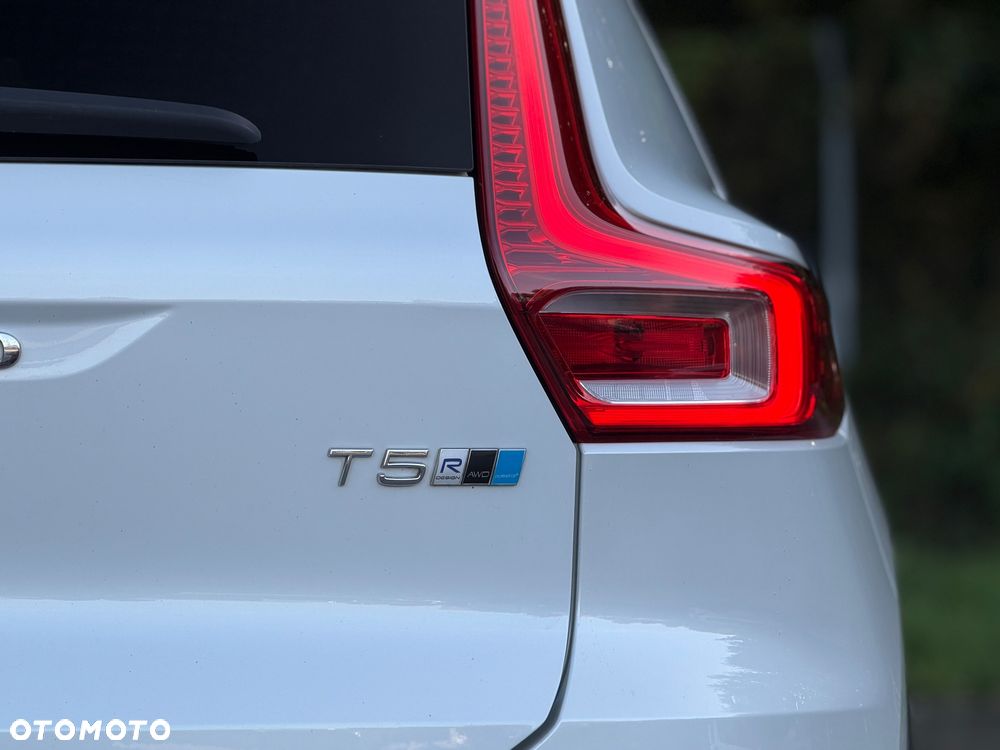 Volvo XC 40 T5 AWD Geartronic R-Design - 27