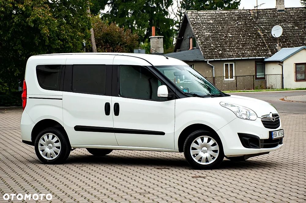 Opel Combo 1.4 Cosmo Eu6 - 5