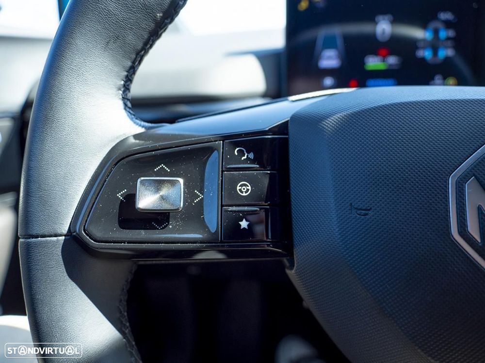 MG MG4 64 kWh Luxury - 29