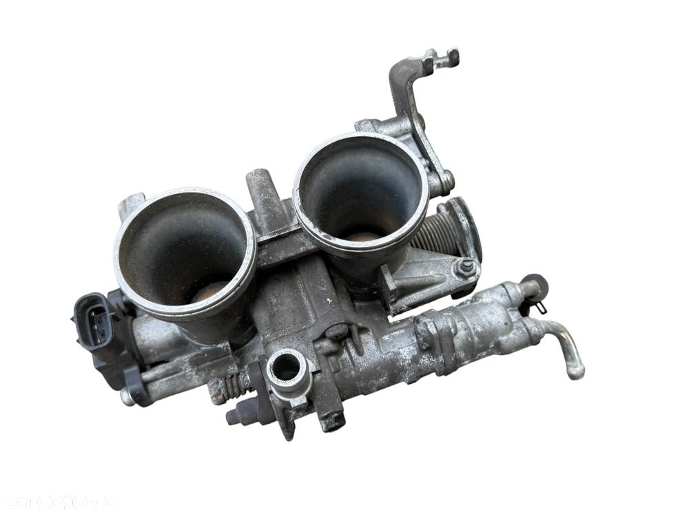 Przepustnica   Yamaha TMAX T-MAX  500  01-06R - 5