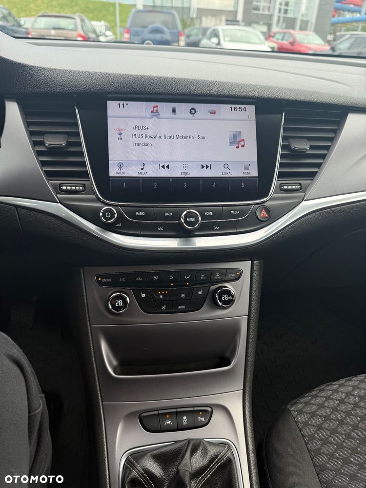 Opel Astra 1.6 CDTI Active - 11