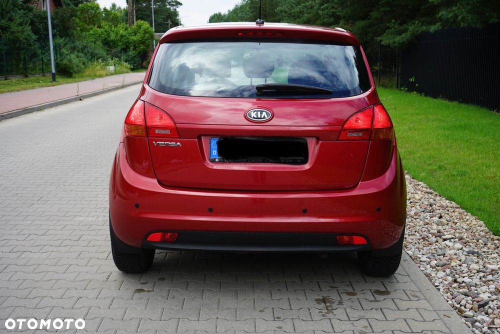 Kia Venga - 22