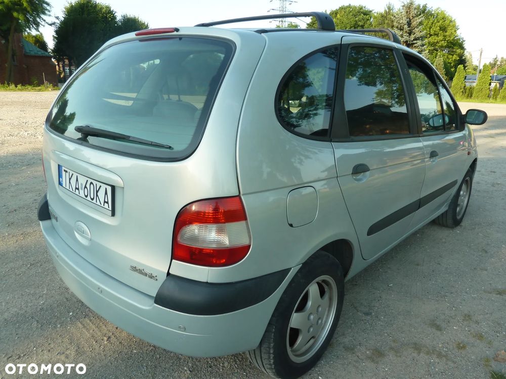 Renault Scenic 1.6 16V Authentique - 8