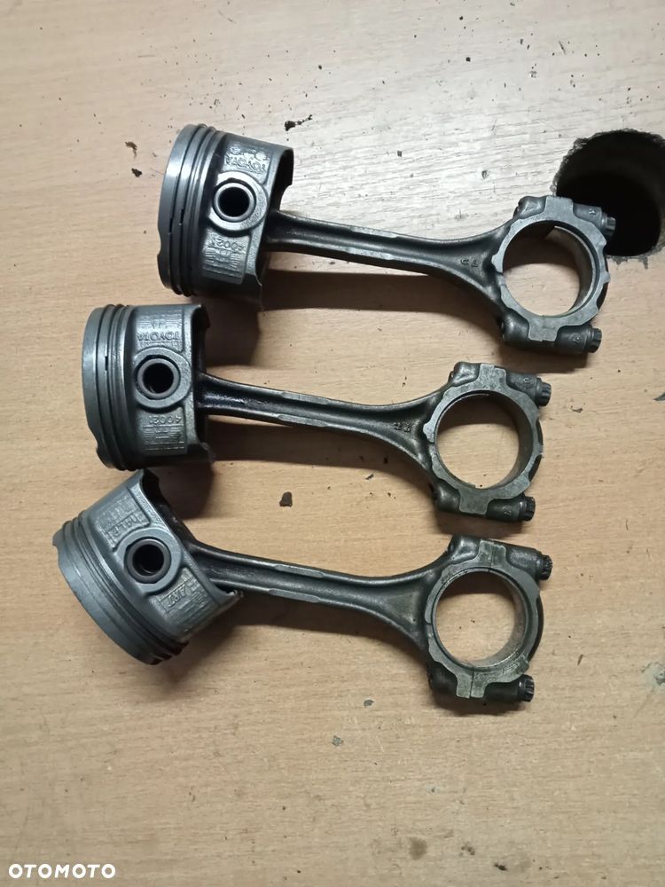 tłoki tłok yaris 2 1.0 1kr - 1