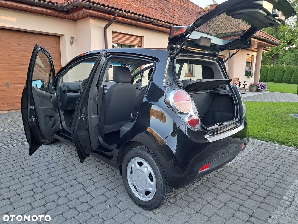 Chevrolet Spark 1.0 LT - 26
