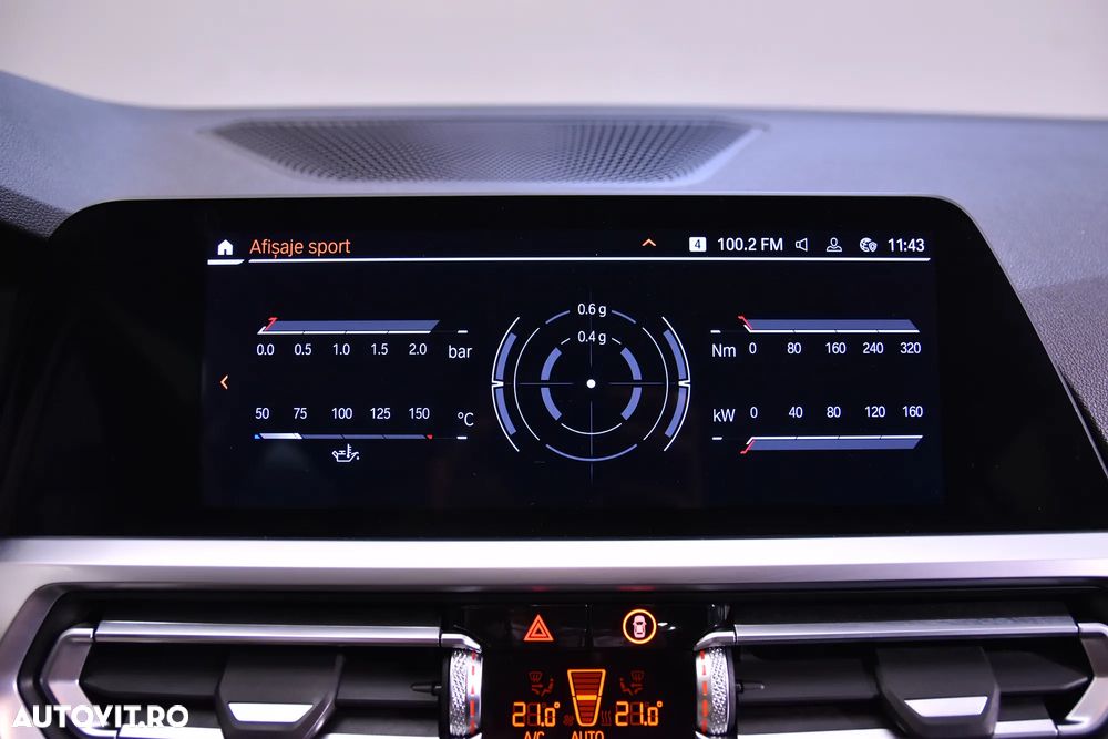 BMW Seria 3 320i Touring Aut. - 22