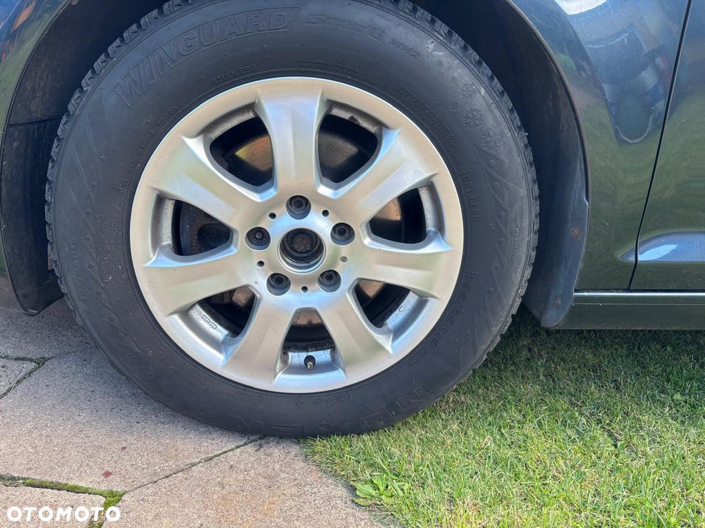 Volkswagen Golf Plus 2.0 TDI Highline - 28