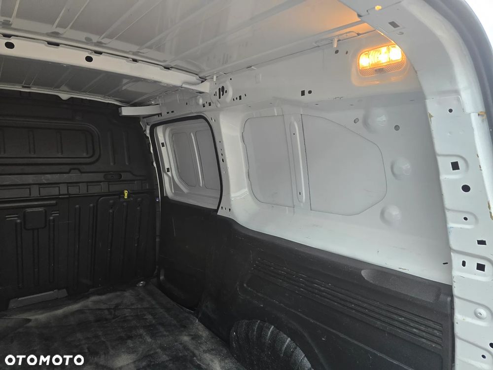 Toyota Proace City - 32