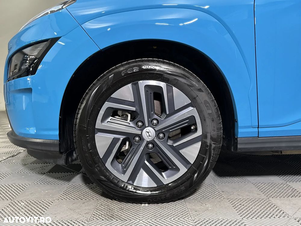 Hyundai KONA - 14
