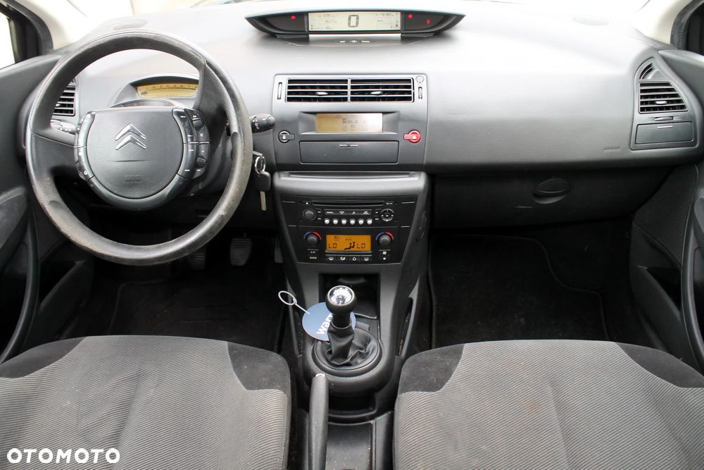 Citroën C4 1.4 16V Style - 9