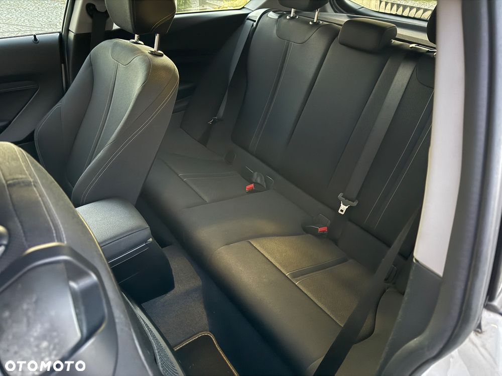BMW Seria 1 116d EfficientDynamics Edition Sport Line - 21